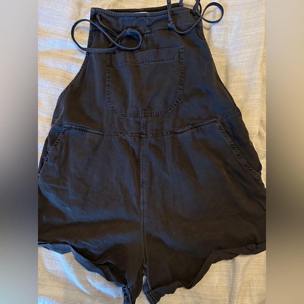 Women’s Billabong overalls